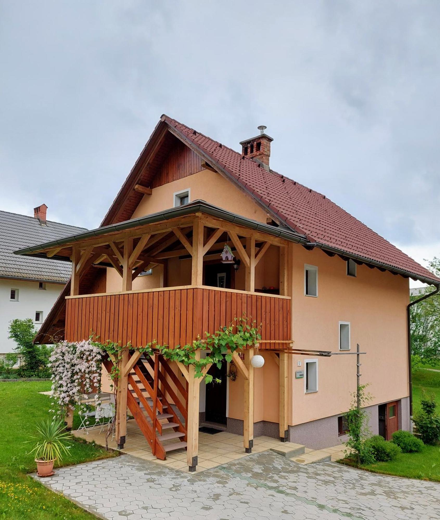 Ravnik Apartment